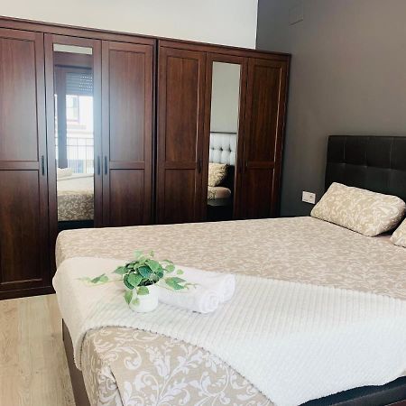 Apartamento Deluxe, 4 Habitaciones, Parking Madrid Exterior foto