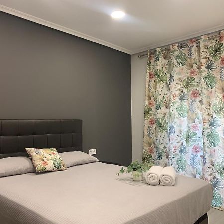 Apartamento Deluxe, 4 Habitaciones, Parking Madrid Exterior foto